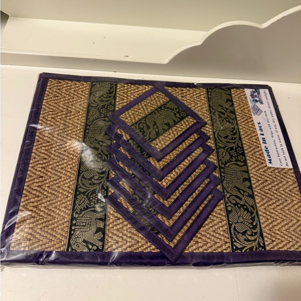 Brand new in the bag Hand-Woven Wicker Reed Placemats Coaster Set of  Set of 6